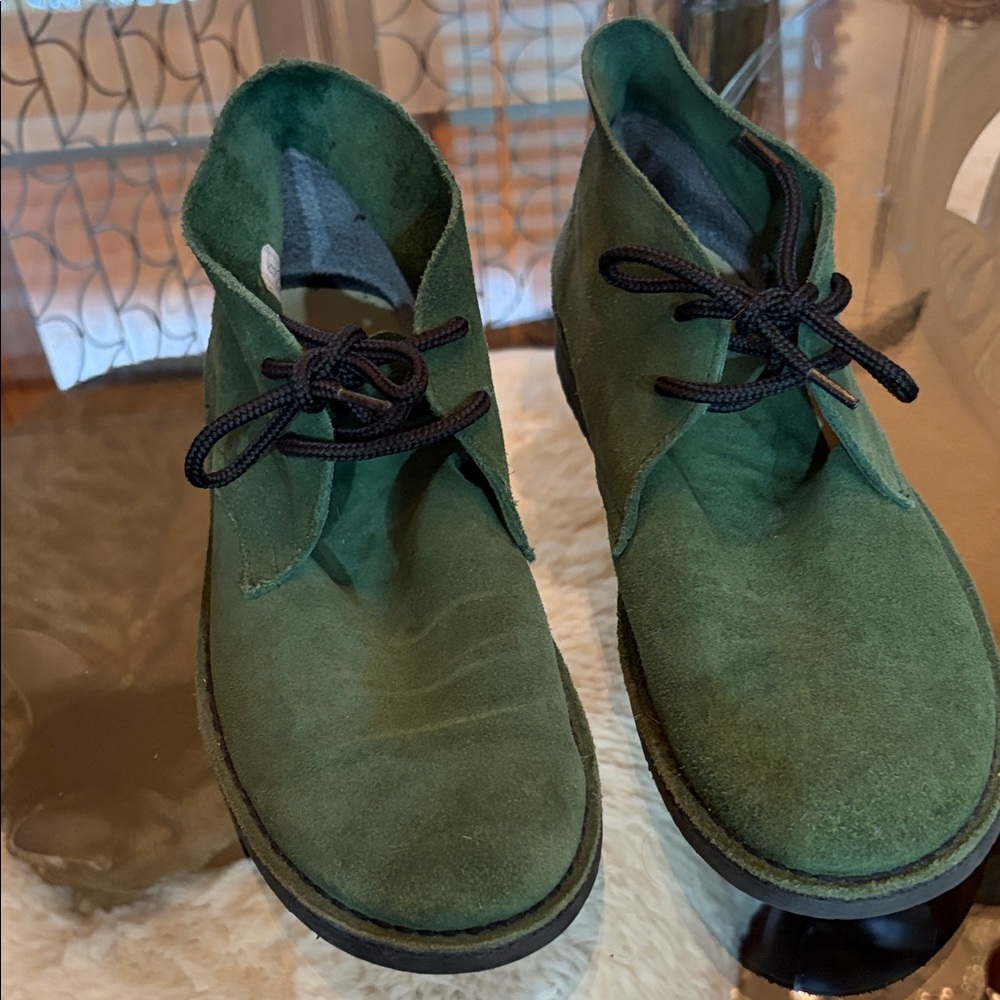Men's Green Suede Chukka Boots - Classic Lace-Up